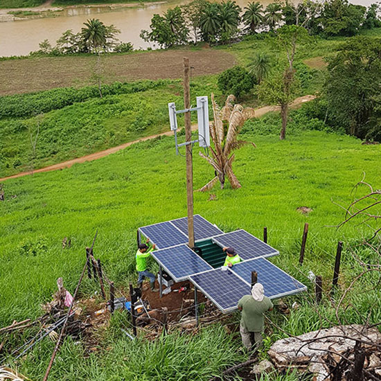Instalación de Repetidoras de Señal con Sistema de Respaldo Solar